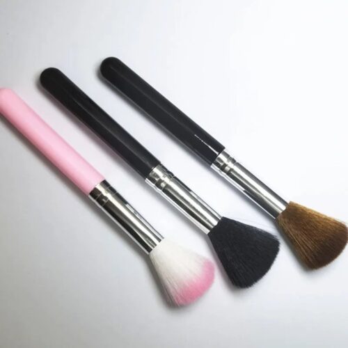 Boxed Blush Brush with Flat Hair Shape Large Head Nail Art Tool Featuring Soft Nylon – Private Label OEM V4 Consumable Manufacturer | Nail Legend B2B